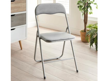 Shoppers left stunned by the B M 90 chair scanning for 1 at